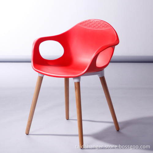 2016 New Model PP and Woodden Colorful Coffee Chair For Sitting Room or Exhibition